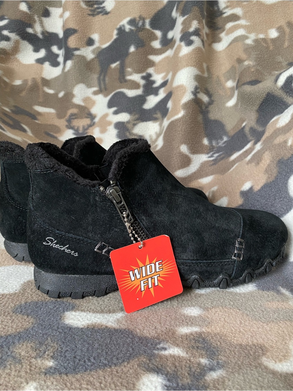 Skechers Relaxed Fit Suede Black Ankle Boots Fur Trim Wide Fit Women's Size 8.